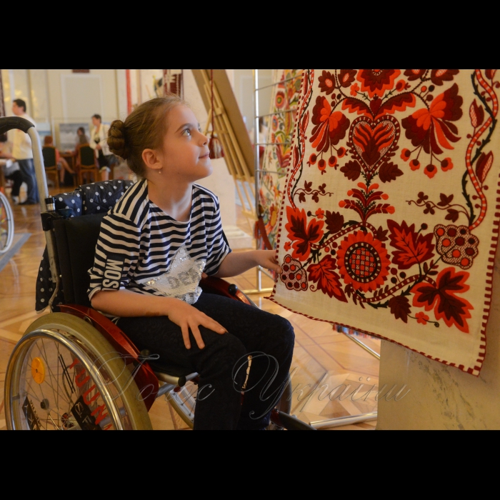 23 травня 2017 у ВР Всеукраїнська експозиція художньо-прикладного мистецтва та декоративних виробів, виготовлених молодими людьми з інвалідністю, за ініціативи Всеукраїнської громадської організації інвалідів 