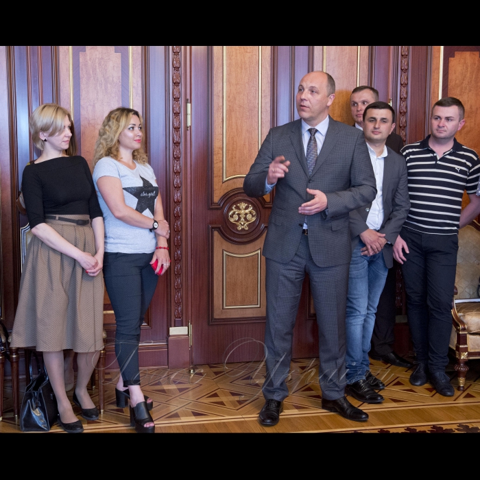 6 червня 2017 Голова Верховної Ради України Андрій Парубій привітав парламентських журналістів з їх професійним святом.