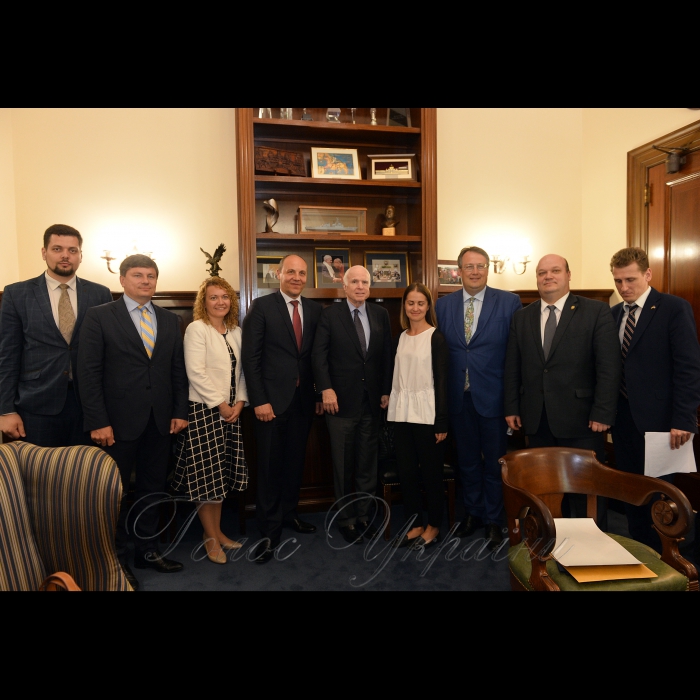 15 червня 2017 візит до США Голови Верховної Ради України Андрія Парубія.
Зустріч з Головою Комітету з питань збройних сил Сенату Джоном Маккейном.