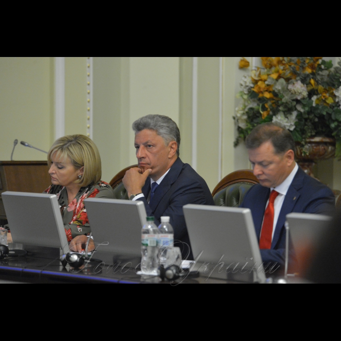 10 липня 2017 засідання погоджувальної ради у ВР.
Ірина Луценко (БП), Юрій Бойко (ОП), Олег Ляшко (РП).