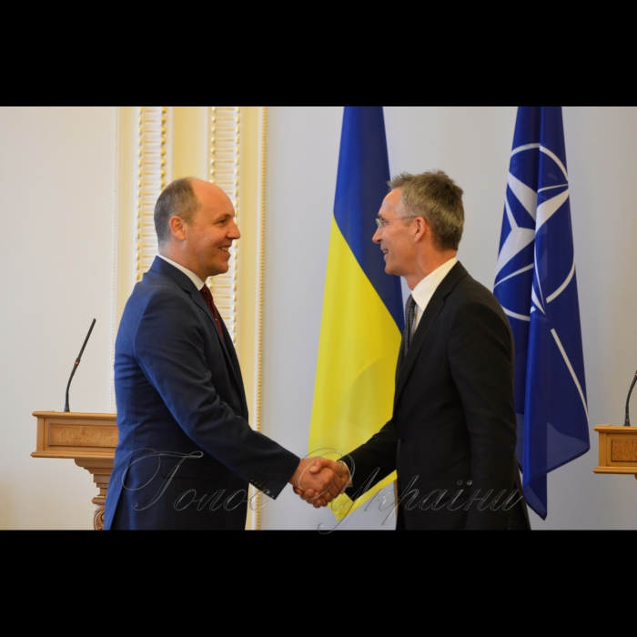 10 липня 2017 зустріч Голови Верховної Ради України Андрія Парубія з Генеральним Секретарем НАТО Йенсом Столтенбергом.