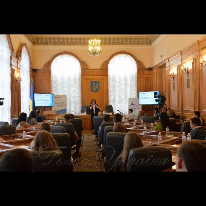 25 вересня 2017 заступник Голови Верховної Ради України Оксана Сироїд читає лекцію молоді «Законність для законодавців».