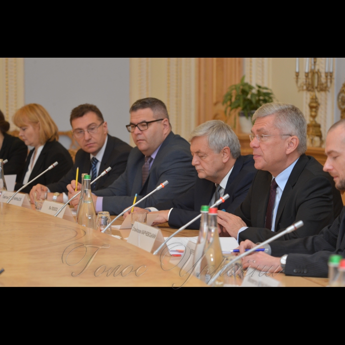 12 жовтня 2017 зустріч Голови Верховної Ради України Андрія  Парубія з Маршалком Сенату Республіки Польща С. Карчевським.