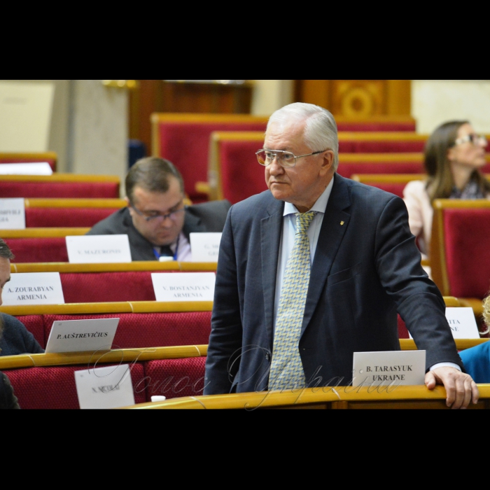 У Верховній Раді проходить пленарне засідання VI сесії Парламентської асамблеї ЄВРОНЕСТ. Борис Тарасюк 