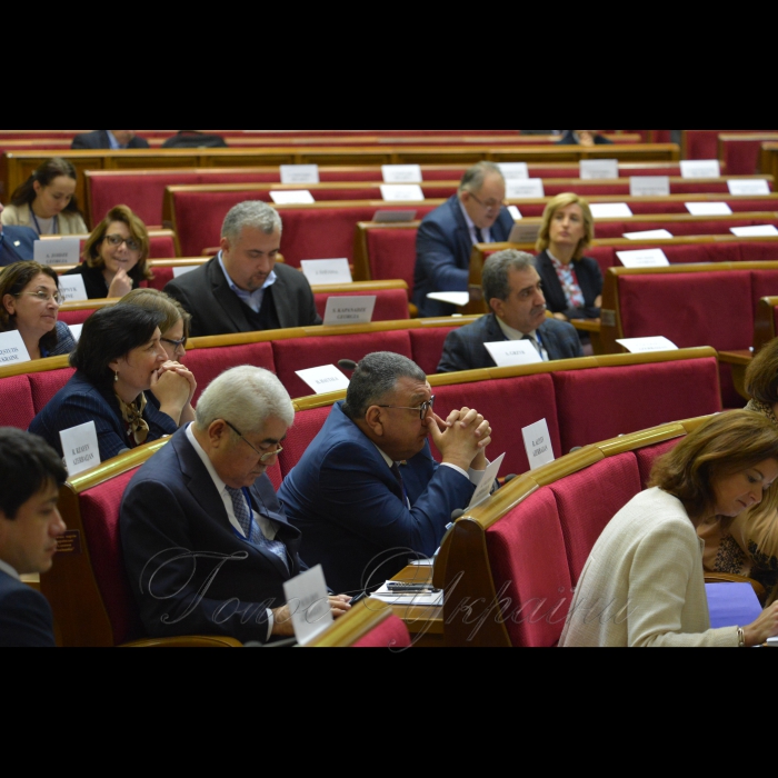У Верховній Раді проходить пленарне засідання VI сесії Парламентської асамблеї ЄВРОНЕСТ 