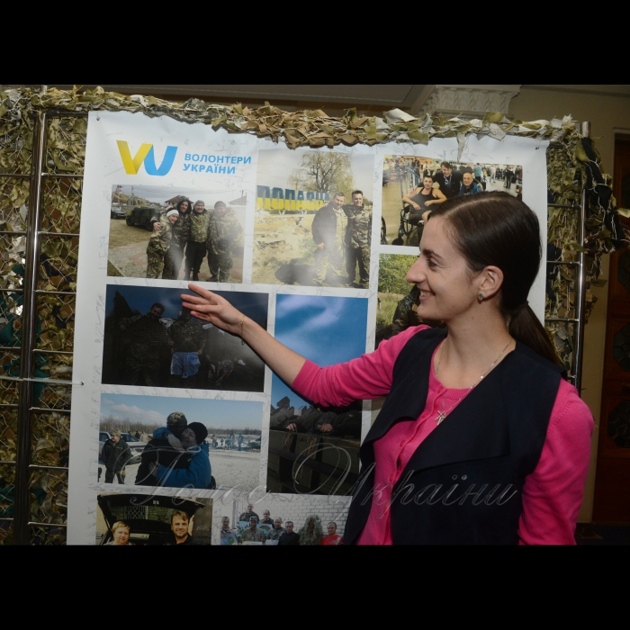 5 грудня 2017 відкриття фотоекспозиції у Верховній Раді України про діяльність громадської організації «Волонтери України» до Міжнародного дня волонтера та Збройних Сил України.