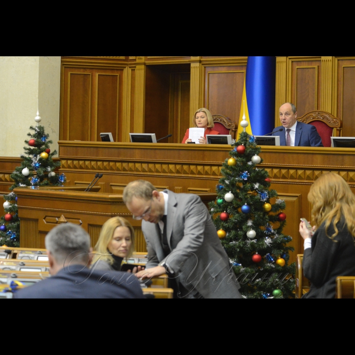 19 грудня 2017 сесія Верховної Ради України.