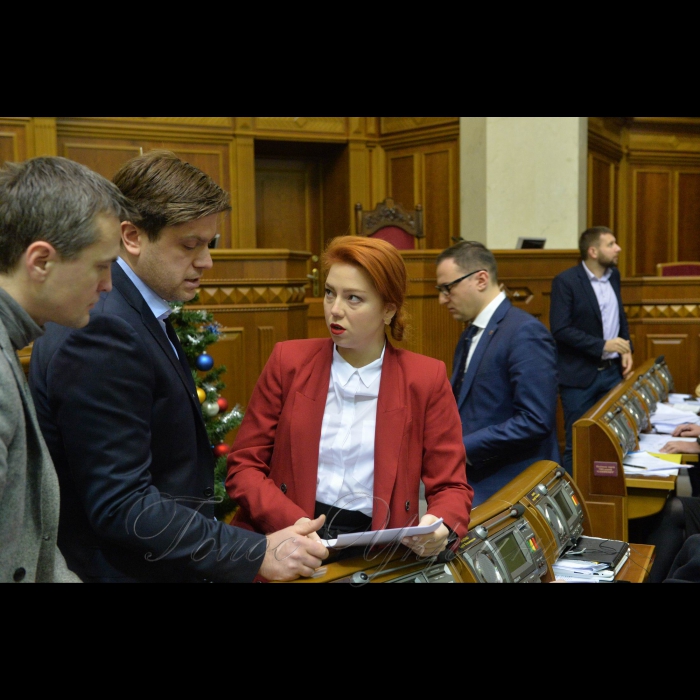 18 січня 2018 пленарне засідання Верховної Ради України.
Верховна Рада України 280 голосами «за» прийняла Прийнято Закон 
