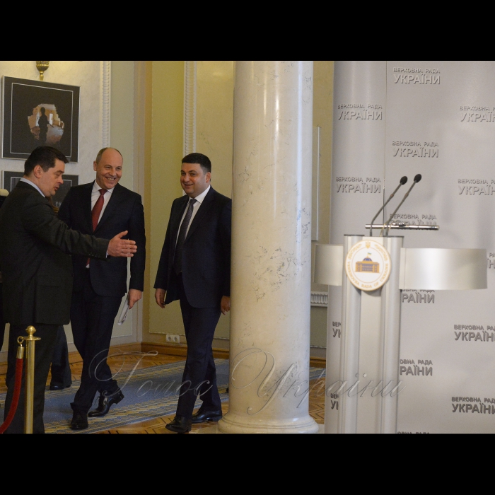 5 лютого 2018 спільний брифінг Голови Верховної Ради України Андрія Парубія і Прем'єр-міністра України Володимира Гройсмана.