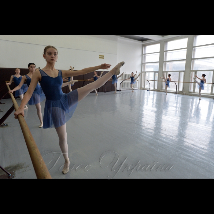 7 лютого 2018 Київське державне хореографічне училище - найстаріший та найвідоміший в Україні й в усьому світі спеціалізований вищий навчальний заклад І рівня акредитації - здійснює підготовку артистів балету зі спеціальності 