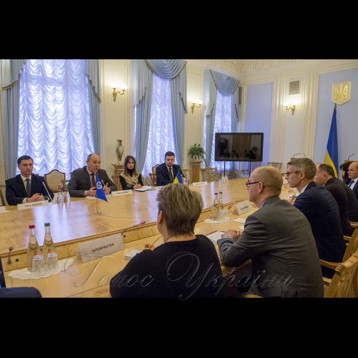 15 лютого 2018 зустріч Голови Верховної Ради України Андрія Парубія з групою експертів Міжнародного Валютного Фонду (МВФ).