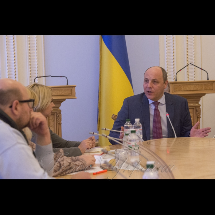 6 березня 2018 зустріч Голови Верховної Ради України Андрія Парубія з представниками волонтерських організацій.