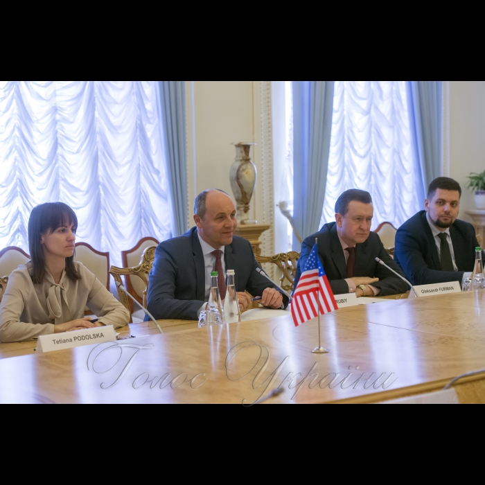 20 квітня 2018 зустріч Голови Верховної Ради України Андрія Парубія з Директором Євразійського центру ім. Діну Патрісіу Атлантичної ради Джоном Хербстом.