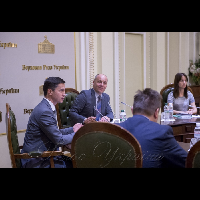 17 липня 2018 нарада голови Верховної ради України Андрія Парубія з апаратом ВР України.