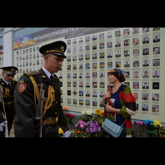 29 серпня 2018 День пам’яті загиблих у російсько-українській війні в Києві біля стіни пам’яті біля Михайлівського собору.