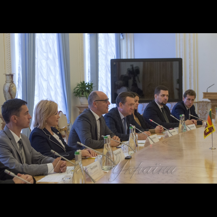 27 вересня 2018 зустріч Голови Верховної Ради України Андрія Парубія з делегацією депутатської групи дружби з Україною Парламенту Демократичної Соціалістичної Республіки Шрі-Ланка.