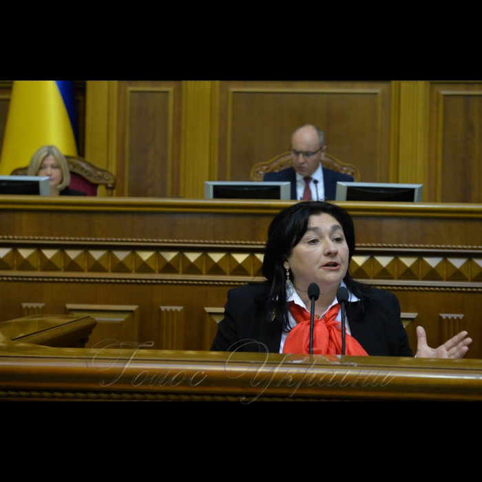 4 жовтня 2018 пленарне засідання Верховної Ради України.
Прийнято за основу проект Закону 