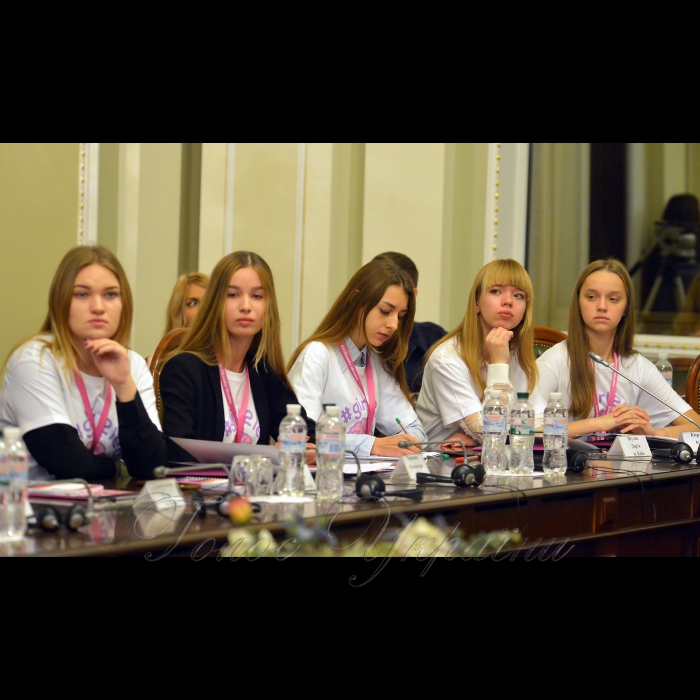 11 ЖОВТНЯ 2018 конференція з нагоди відзначення Всесвітнього дня дівчат. У цей день близько 3 тис. студенток та старшокласниць з усього світу одночасно зустрінуться з жінками - політичними лідерами у парламентах своїх країн та Європарламенті, щоб перейняти їх досвід. Українські дівчата відвідають Верховну Раду та матимуть можливість познайомитися з жінками - народними депутатами з різних фракцій. 