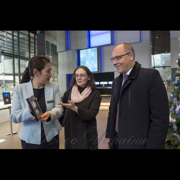 12 грудня 2018 офіційний візит Голови Верховної Ради України Андрія Парубія до Республіки Корея.
Голова Парламенту ознайомився з експозиціями Виставкового центру Samsung та музею мистецтва каменю .