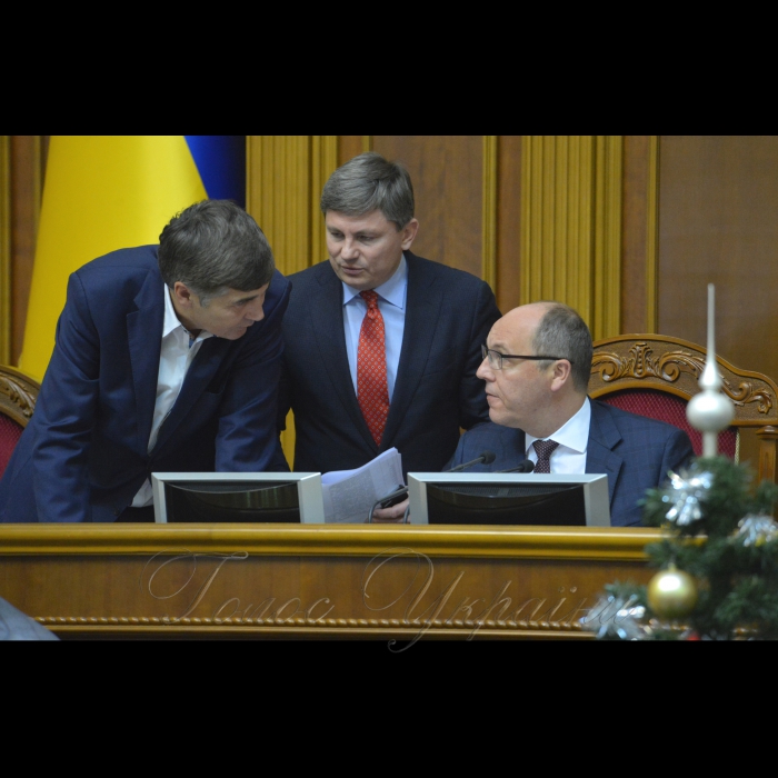 18 грудня 2018 пленарне засідання Верховної Ради України.
Прийнято за основу проект Закону 
