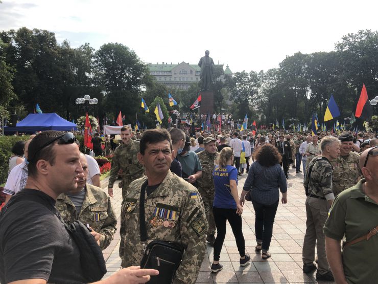 У Києві з нагоди Дня Незалежності України пройшов Марш захисників України.