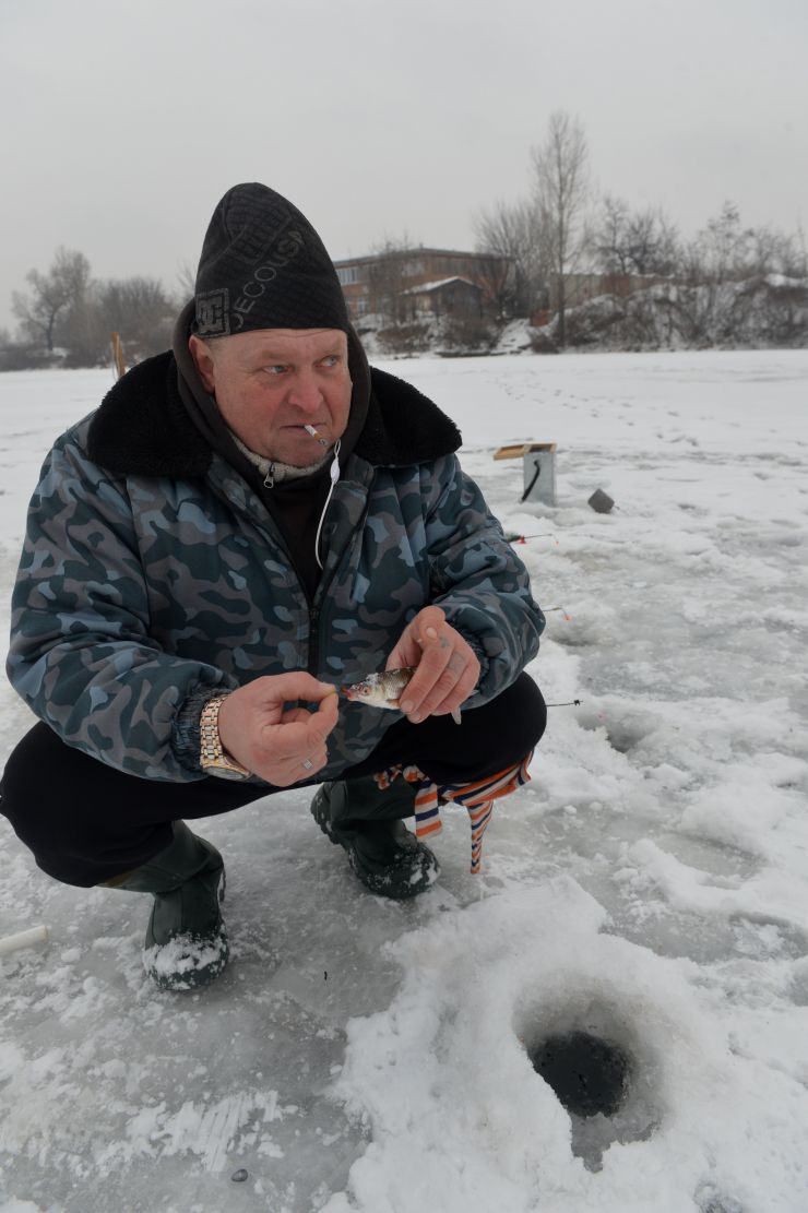 Зимняя рыбалка. Осокорки. Киев.