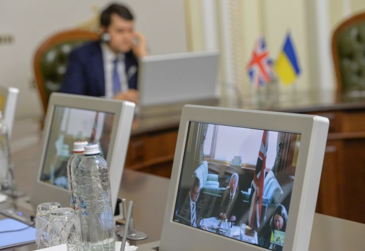 
Встреча Председателя Верховной Рады Украины Дмитрии Разумкова со спикером Палаты общин Парламента Великобритании Линдси Хойлом (в формате видеоконференции)