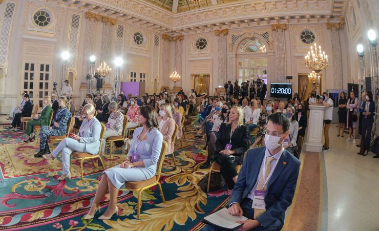 V Український Жіночий Конгрес «Лідерство жінок як цінність», Київ.

