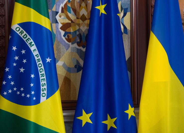 Голова Верховної Ради України Руслан Стефанчук зустрівся з Надзвичайним і Повноважним Послом Бразилії в Україні Нортоном Рапестою.