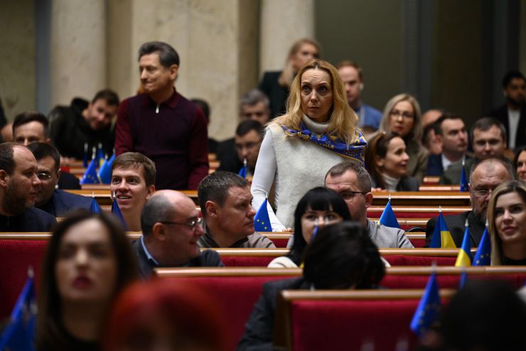 Пленарне засідання Верховної Ради України.
Парламент прийняв законопроект про медичний канабіс. 
