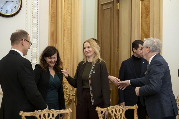 Віцеспікерка Олена Кондратюк зустрілася з Експрезидентом Європарламенту Петом Коксом