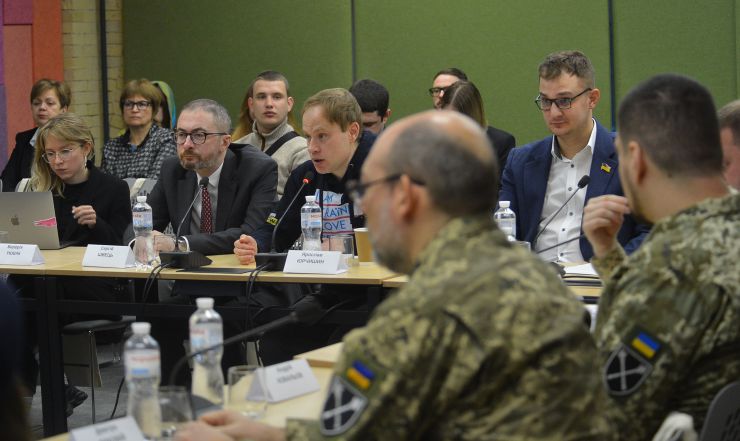 У Комітеті Верховної Ради України з питань свободи слова відбувся круглий стіл «Порядок акредитації журналістів, які працюють на лінії зіткнення»