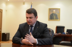 Артем Ситник - перший директор Національного антикорупційного бюро України (з 16 квітня 2015).