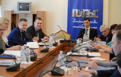 Апарат Верховної Ради України провів практикум з нормотворчості для фахівців органів місцевого самоврядування з питань адміністративних послуг.
