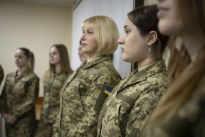 Заступниця Голови Верховної Ради України Олена Кондратюк взяла участь у презентації нових одностроїв для жінок-військовослужбовиць


