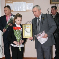 На вітальних листівках — дитячі малюнки