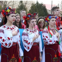 У тисячі голосів