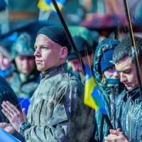 У Дніпропетровську патріоти виступили за єдність України: їм не завадили ні погода, ні загроза теракту
