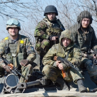 Нагороди потрібні живим