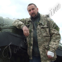«Помітив, що з правого боку наближаються  три російські танки з десантом...»