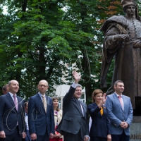 Президент запевнив, що більших повноважень не потребує