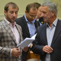 На користування мобільним у зоні АТО потрібен дозвіл командира