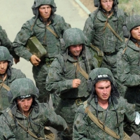 Руками волонтерів — обновки для танкістів