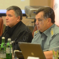 Питання номер один — соціальні виплати, реформа правоохоронної системи і запаси газу