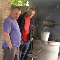 Горить... вода з криниці