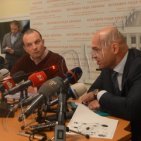 Звинувачують у відмиванні грошей