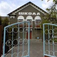 Маленькі школи за великі мільйони