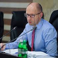 Прем’єр закликає перебороти віковічне прокляття вітчизняних демократів