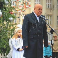 Засяяла головна ялинка Закарпаття