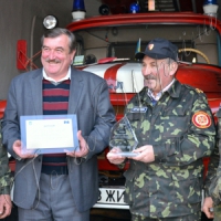 На крок попереду